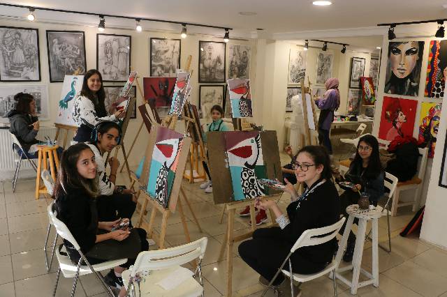 çağatay sanat_resim kursu_grafik_moda tasarım_hobi resim_yetenek sınavları_güzel sanatlar liselerine hazırlık_work shop (14)