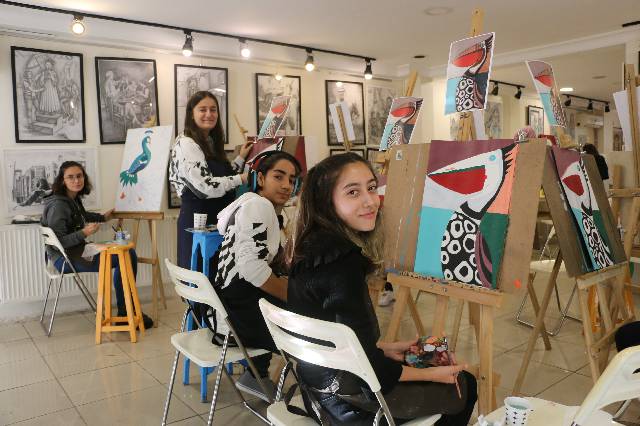 çağatay sanat_resim kursu_grafik_moda tasarım_hobi resim_yetenek sınavları_güzel sanatlar liselerine hazırlık_work shop (2)